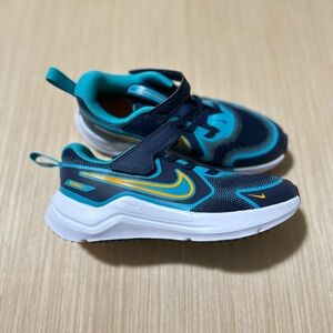 🆕 Nike Cosmic Runner Running Sneakers Size 13C